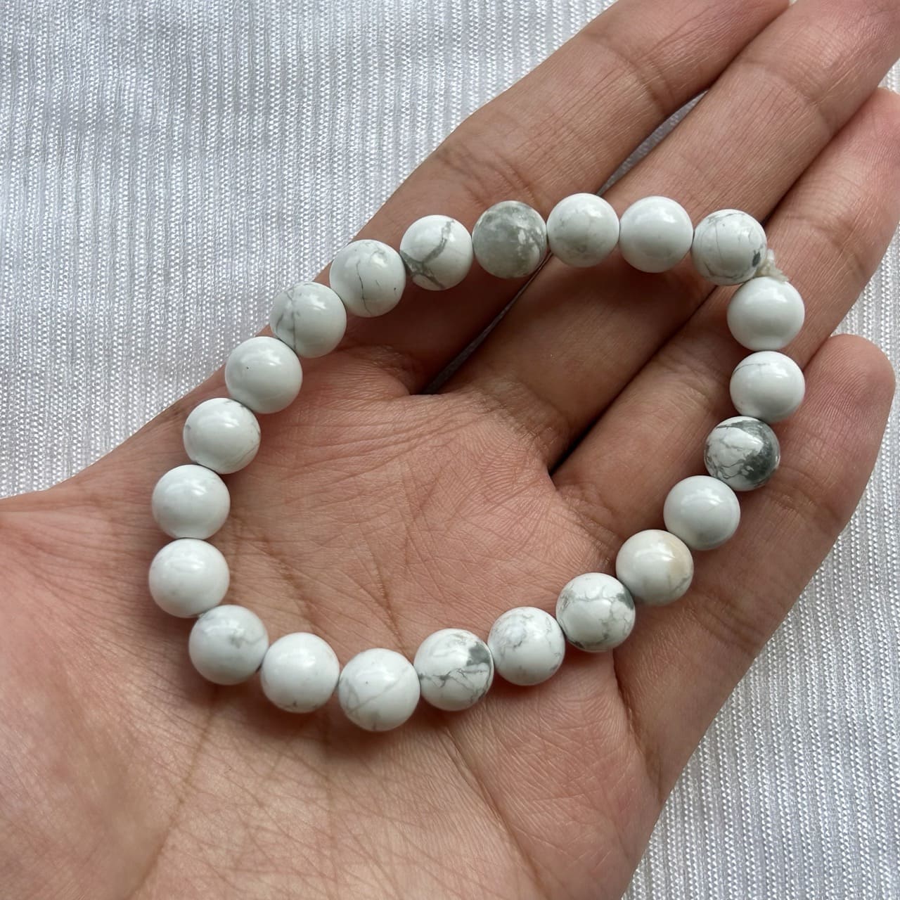 Howlite Bracelet - In Hand